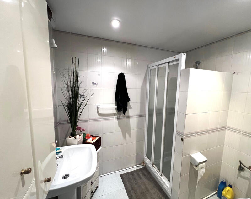 4 Cuarto Villa en venta