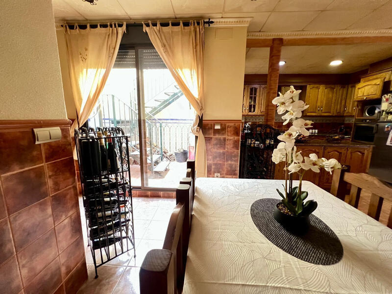 3 Schlafzimmer Stadthaus zu verkaufen