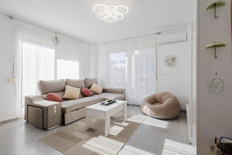 4 bedroom Apartment for sale