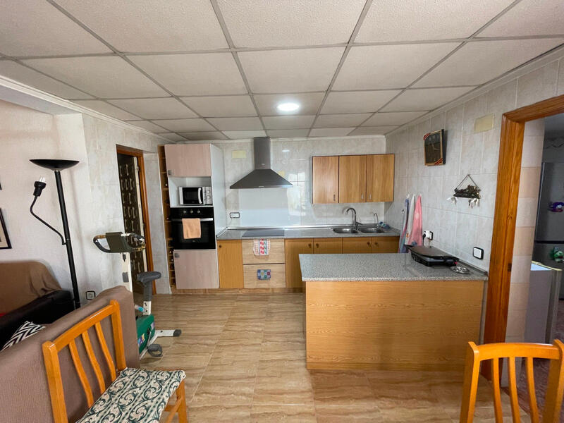 4 Schlafzimmer Stadthaus zu verkaufen