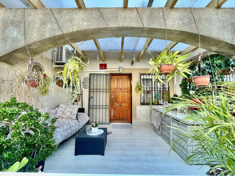 3 bedroom Townhouse for sale