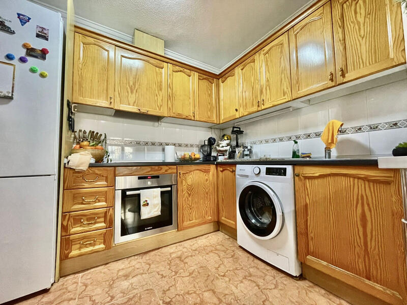 3 bedroom Townhouse for sale