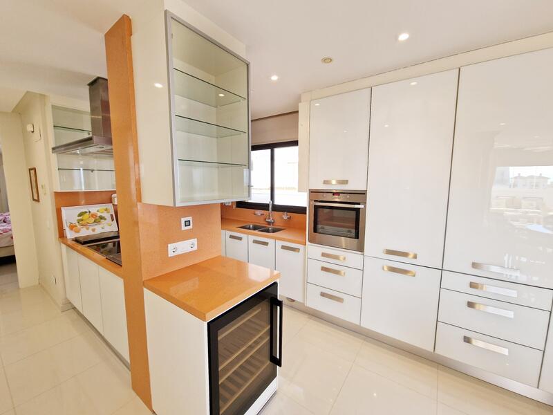 2 slaapkamer Appartement Te koop