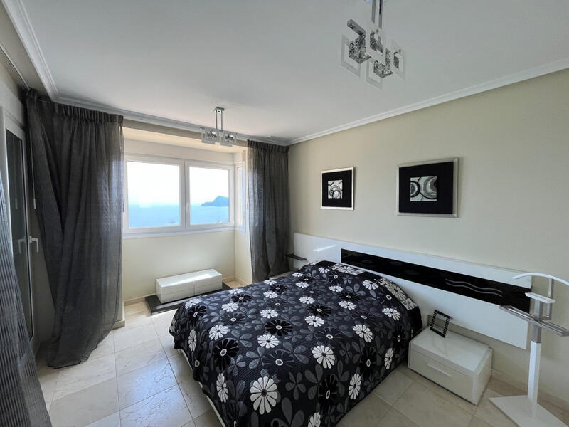 3 bedroom Apartment for sale