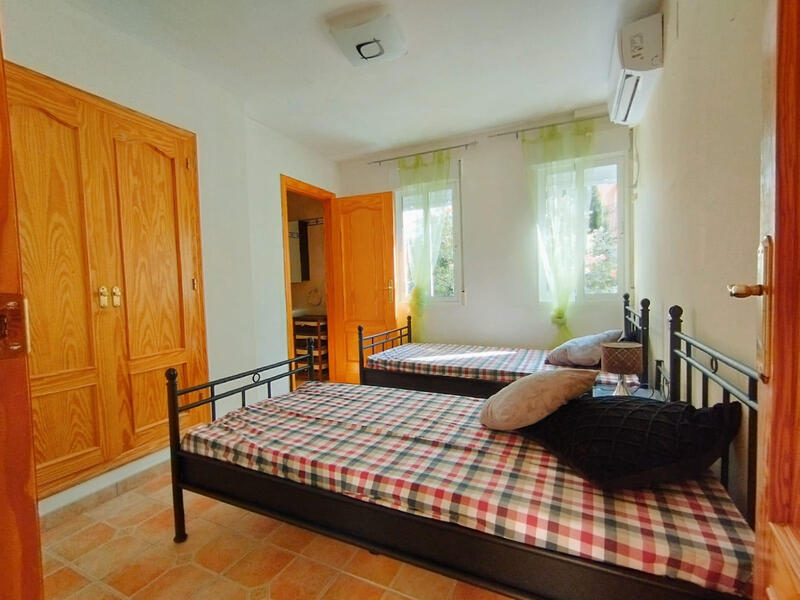 8 Cuarto Villa en venta