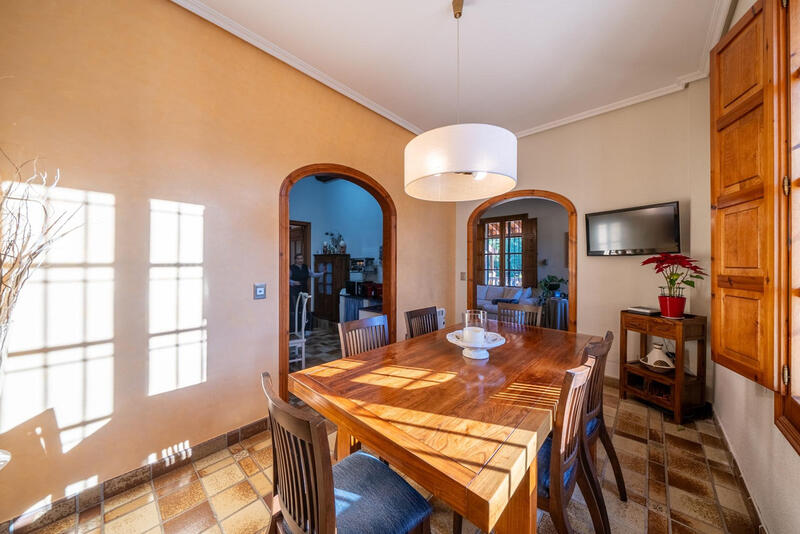 13 chambre Villa à vendre