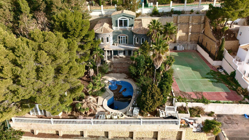 4 slaapkamer Villa Te koop