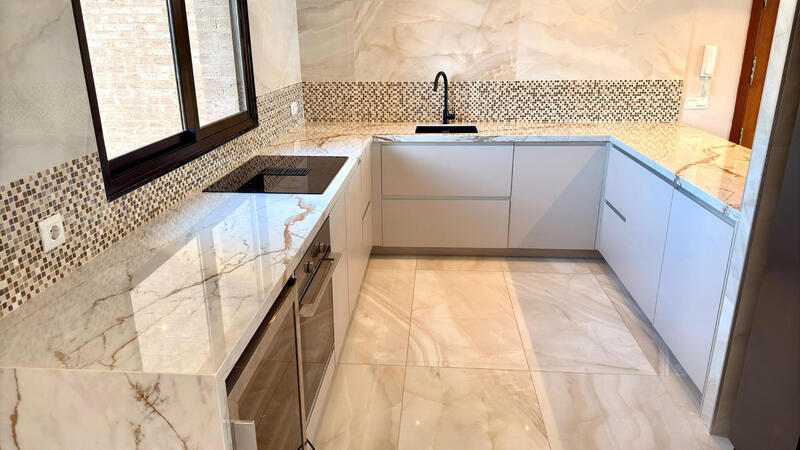 4 slaapkamer Appartement Te koop