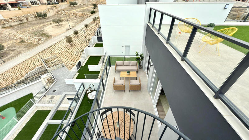 5 Schlafzimmer Stadthaus zu verkaufen