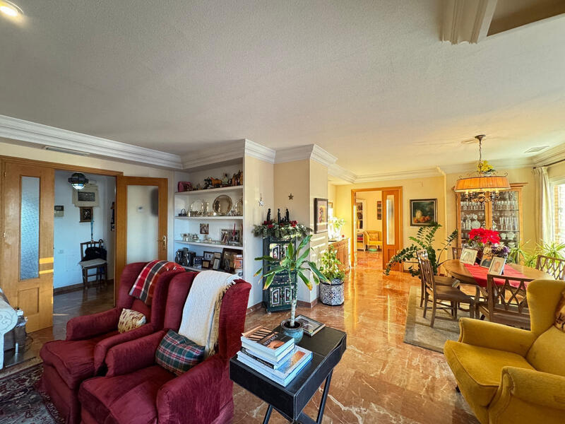 4 Schlafzimmer Appartement zu verkaufen