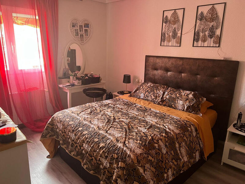 4 bedroom Apartment for sale