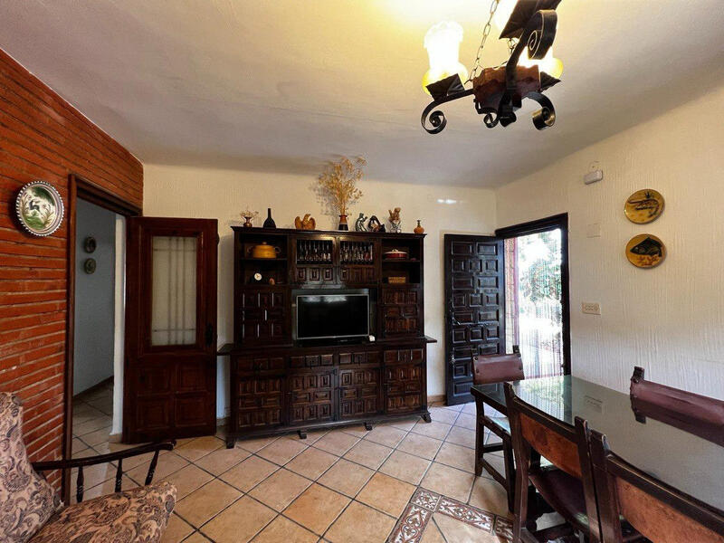 4 bedroom Villa for sale