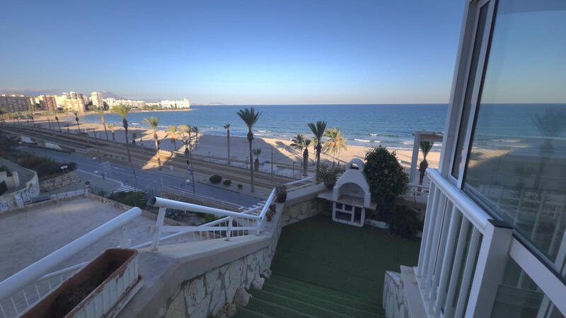 Apartamento en venta en El Campello, Alicante