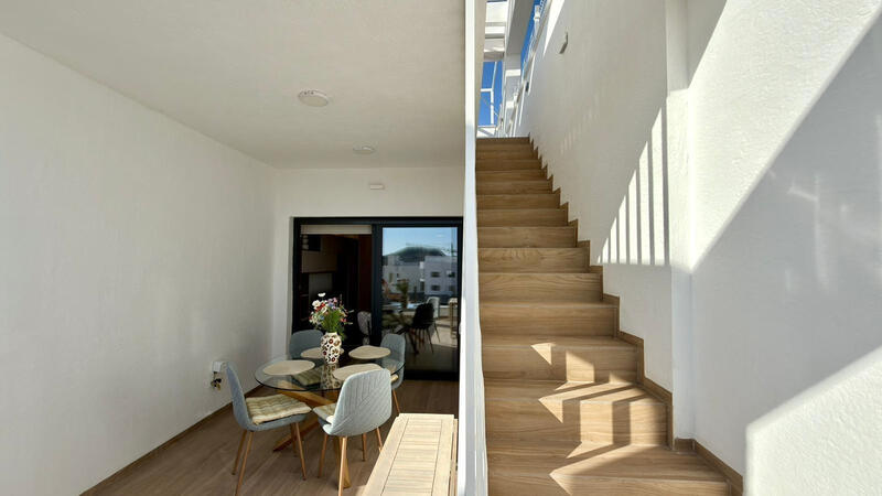 2 Cuarto Villa en venta