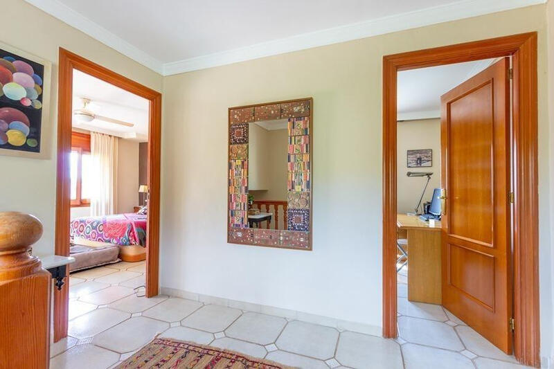 4 Cuarto Villa en venta