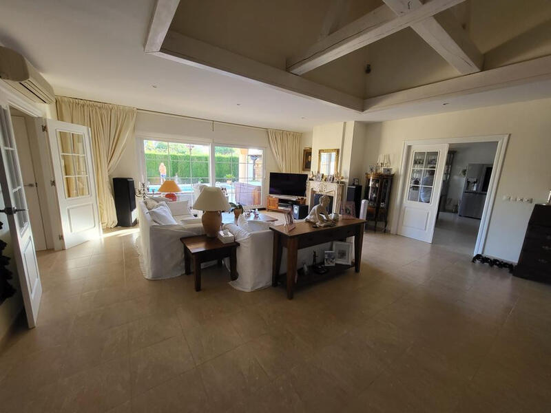 4 slaapkamer Villa Te koop