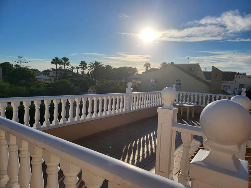 4 slaapkamer Villa Te koop