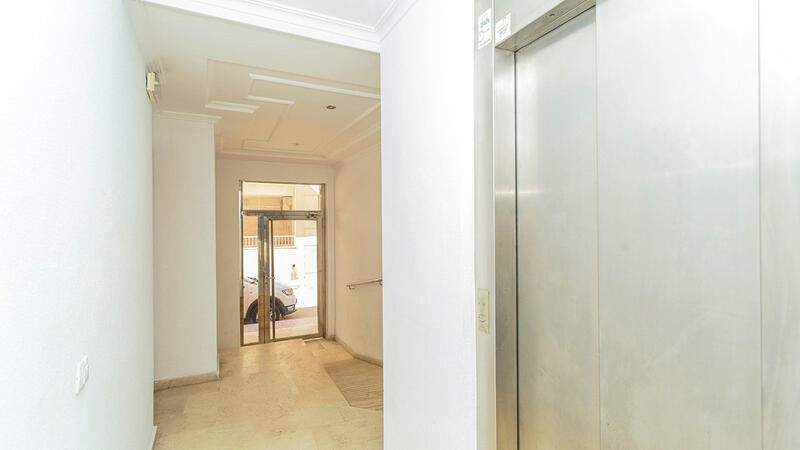 2 slaapkamer Appartement Te koop