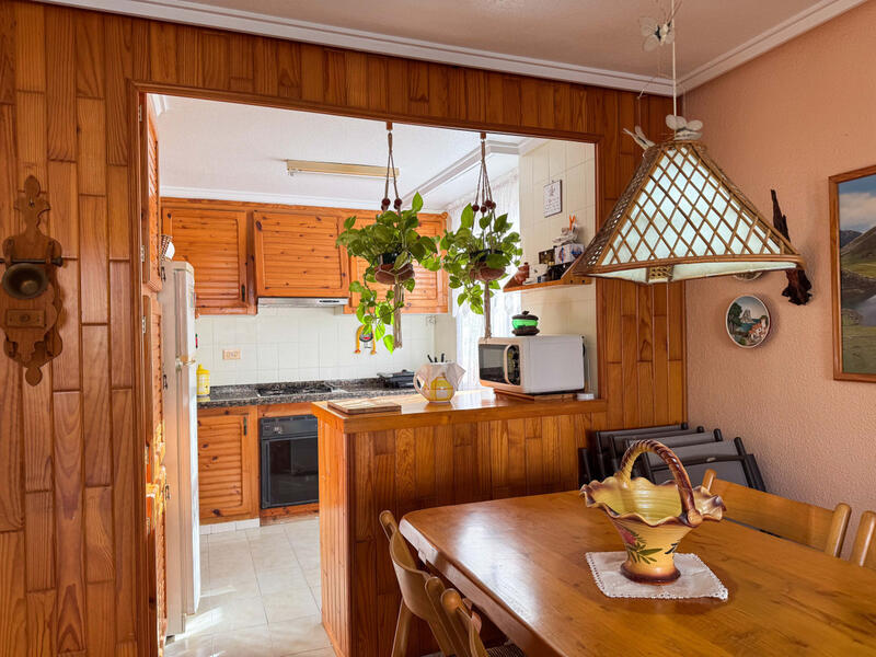 3 bedroom Apartment for sale