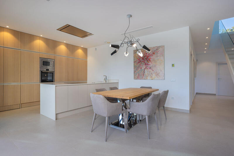 4 slaapkamer Villa Te koop