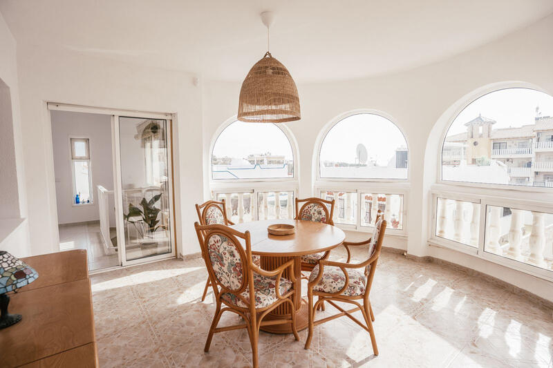 4 sovrum Villa till salu