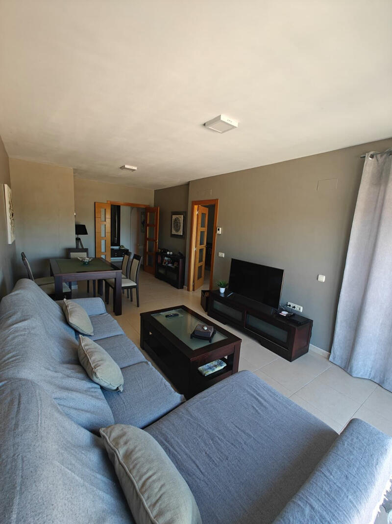 3 bedroom Apartment for sale