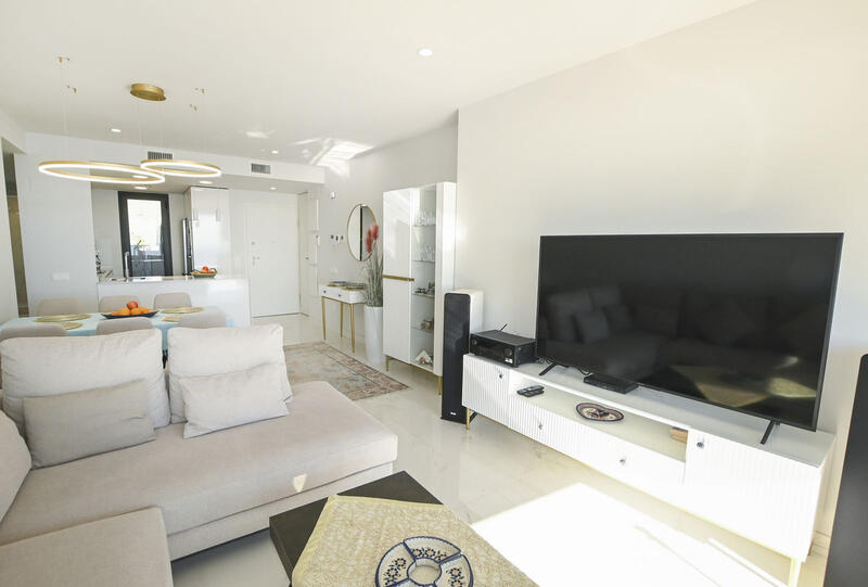 3 bedroom Apartment for sale