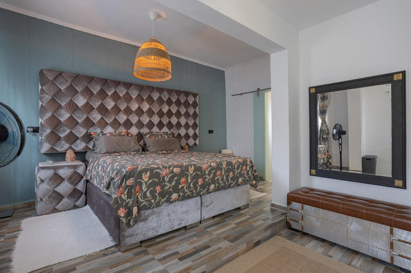 5 Schlafzimmer Landhaus zu verkaufen