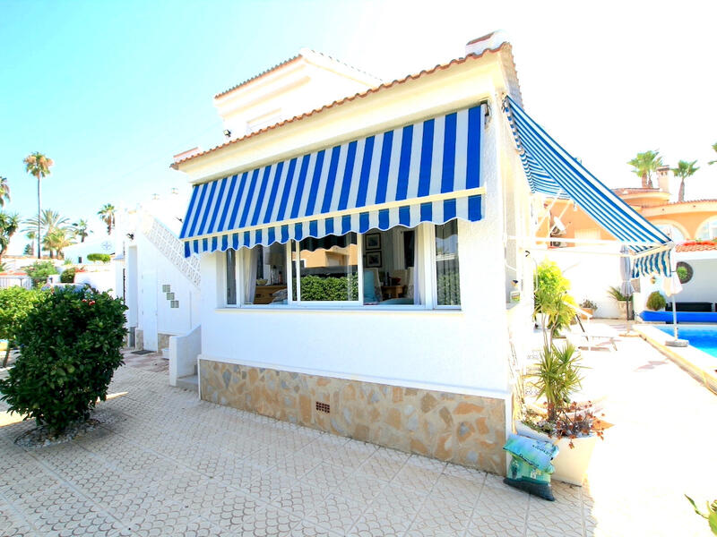 3 Cuarto Villa en venta