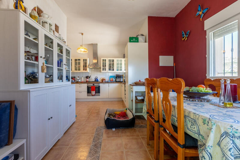 3 Schlafzimmer Landhaus zu verkaufen