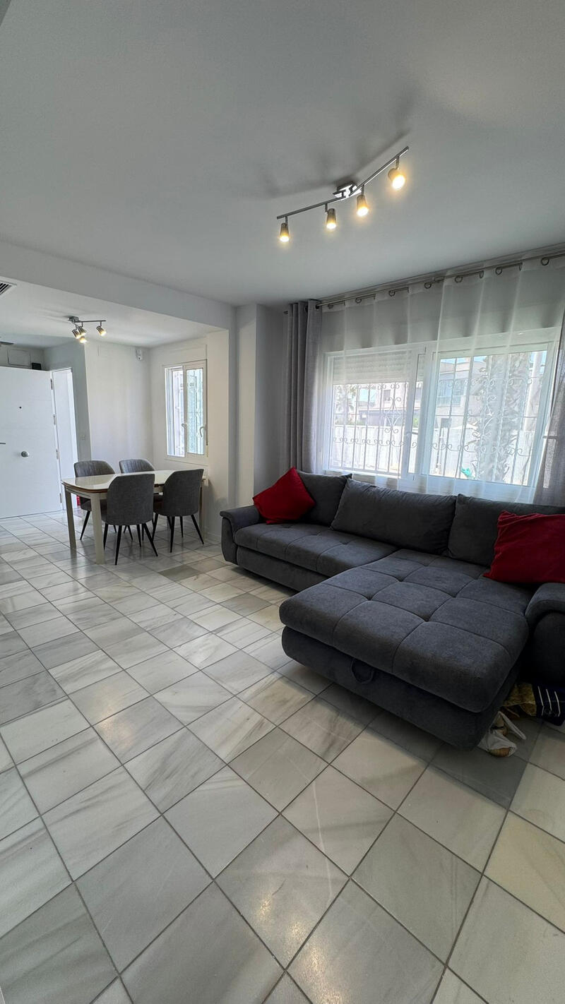 2 Schlafzimmer Stadthaus zu verkaufen