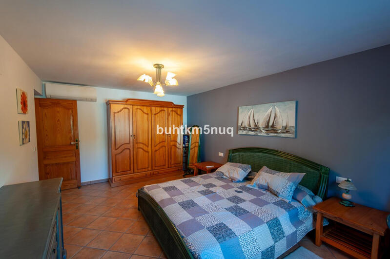 4 Cuarto Villa en venta