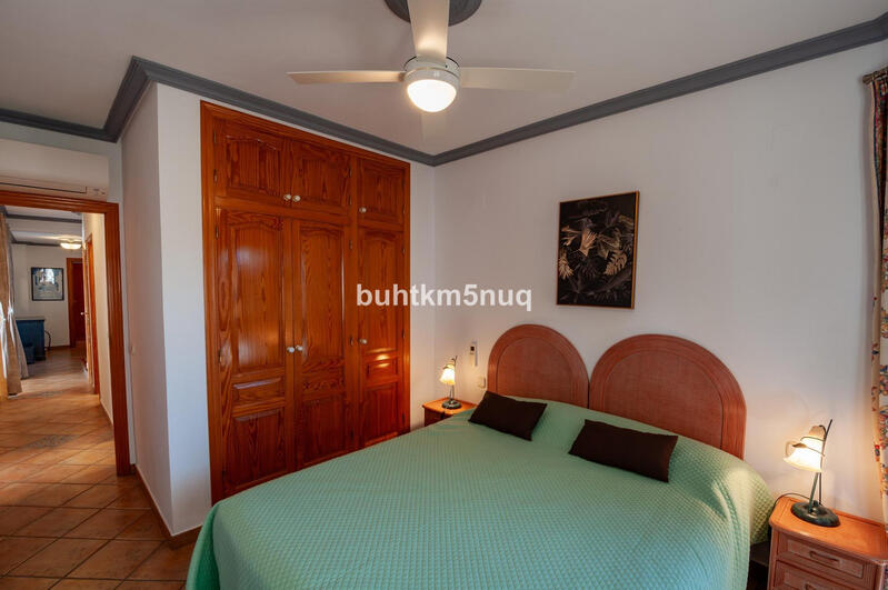 4 Cuarto Villa en venta