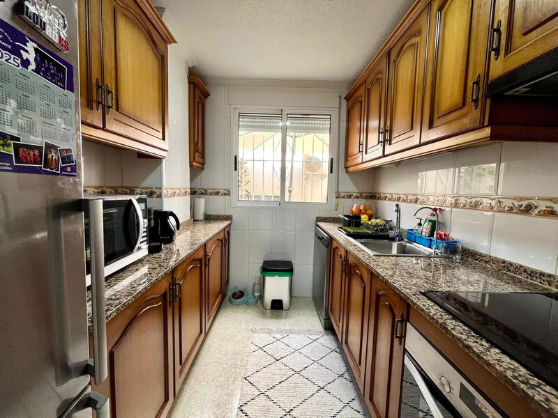 4 bedroom Apartment for sale