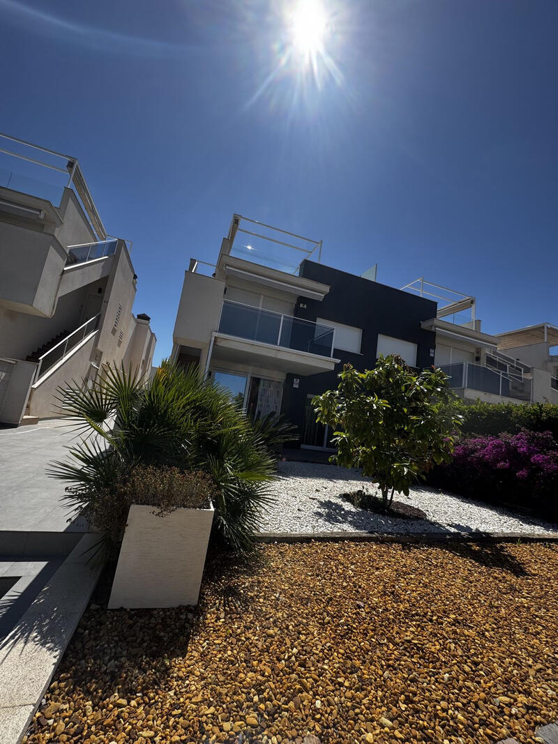 квартира продается в Torrevieja, Alicante