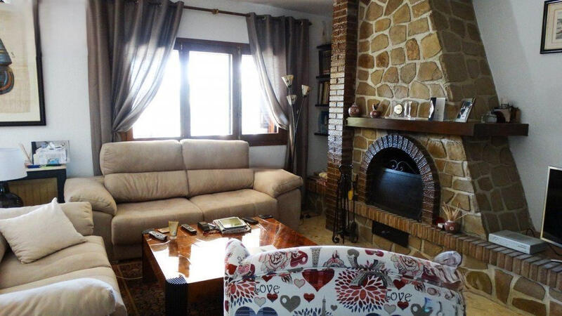 4 спальная комната вилла продается