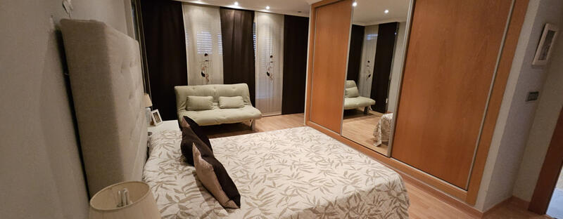 4 slaapkamer Appartement Te koop