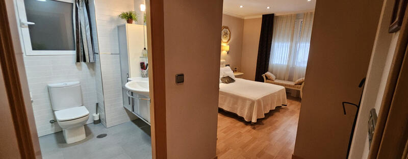 4 slaapkamer Appartement Te koop