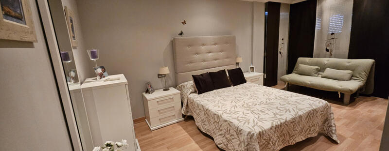 4 slaapkamer Appartement Te koop