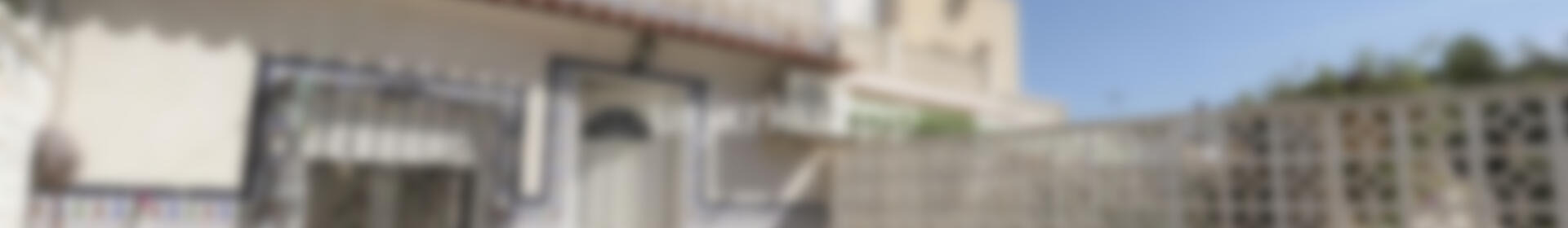 3 спальная комната городская тюрьма продается