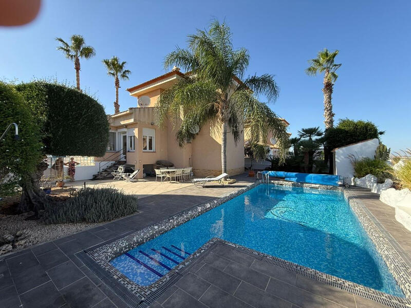 Villa à vendre dans San Miguel de Salinas, Alicante