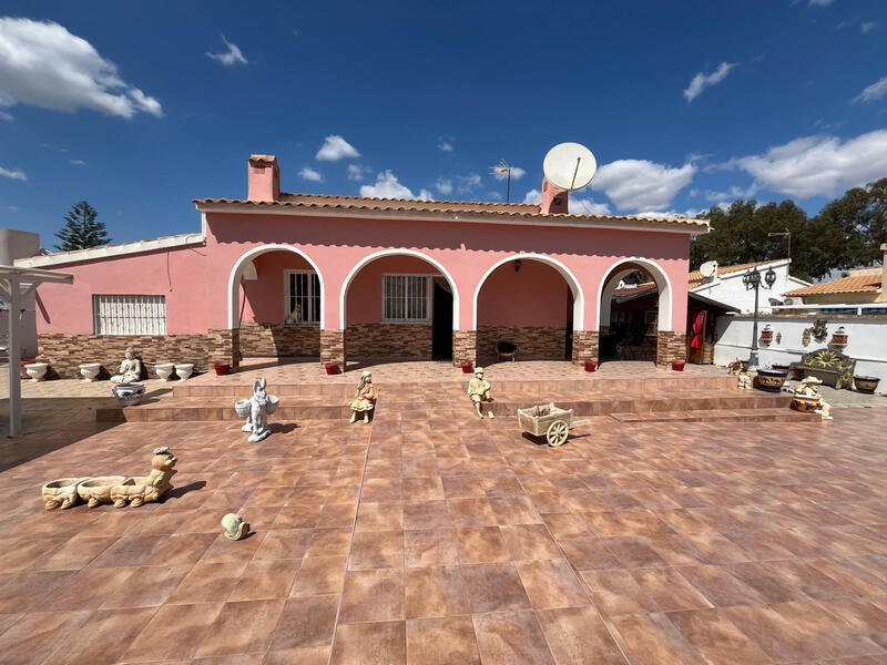 4 bedroom Villa for sale