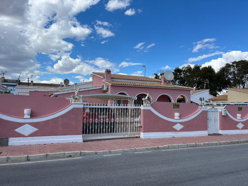 4 bedroom Villa for sale