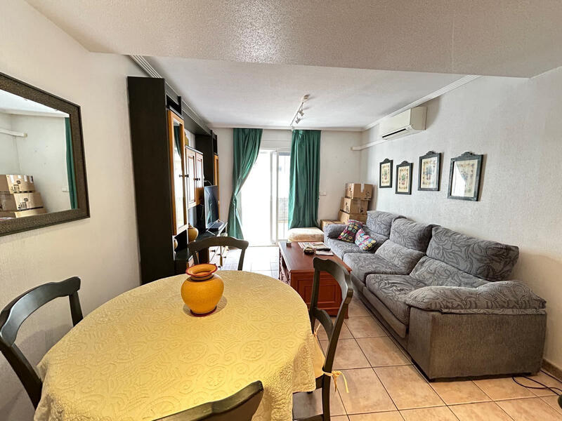 3 slaapkamer Gezinswoning Te koop