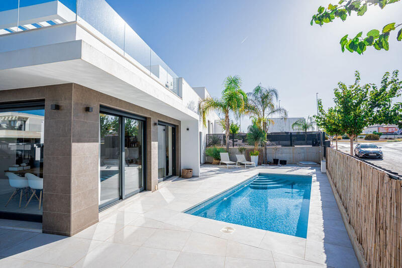 Villa til salgs i San Fulgencio, Alicante