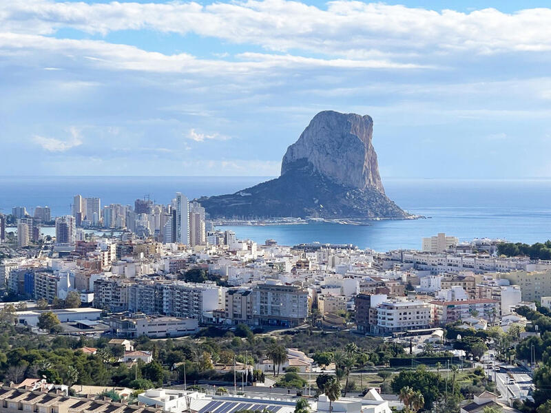 4 спальная комната вилла продается