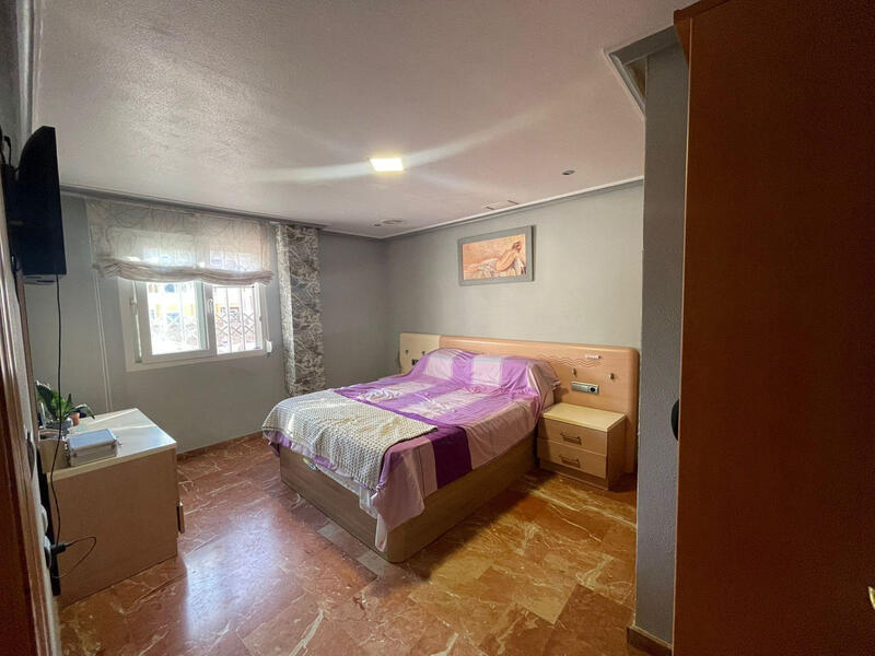 4 slaapkamer Appartement Te koop