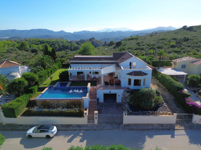 Villa till salu i Denia, Alicante