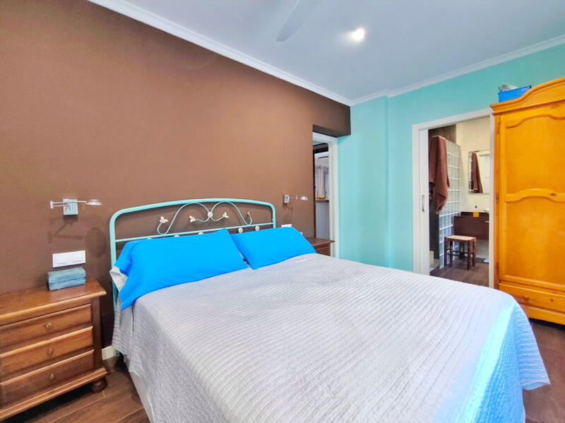 4 спальная комната вилла продается