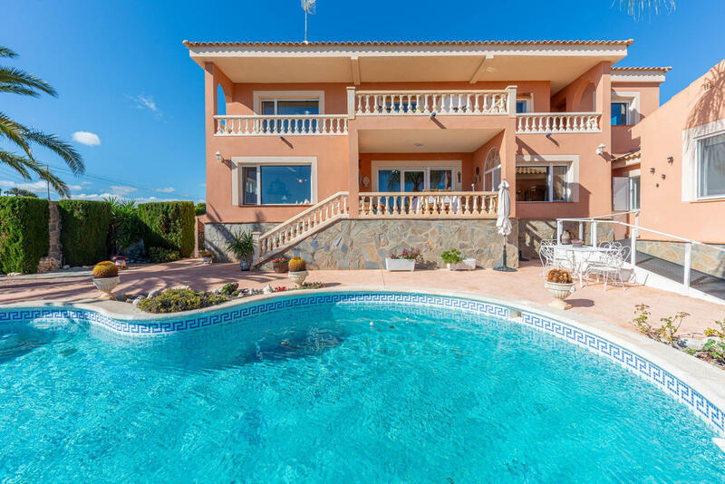 3 Cuarto Villa en venta